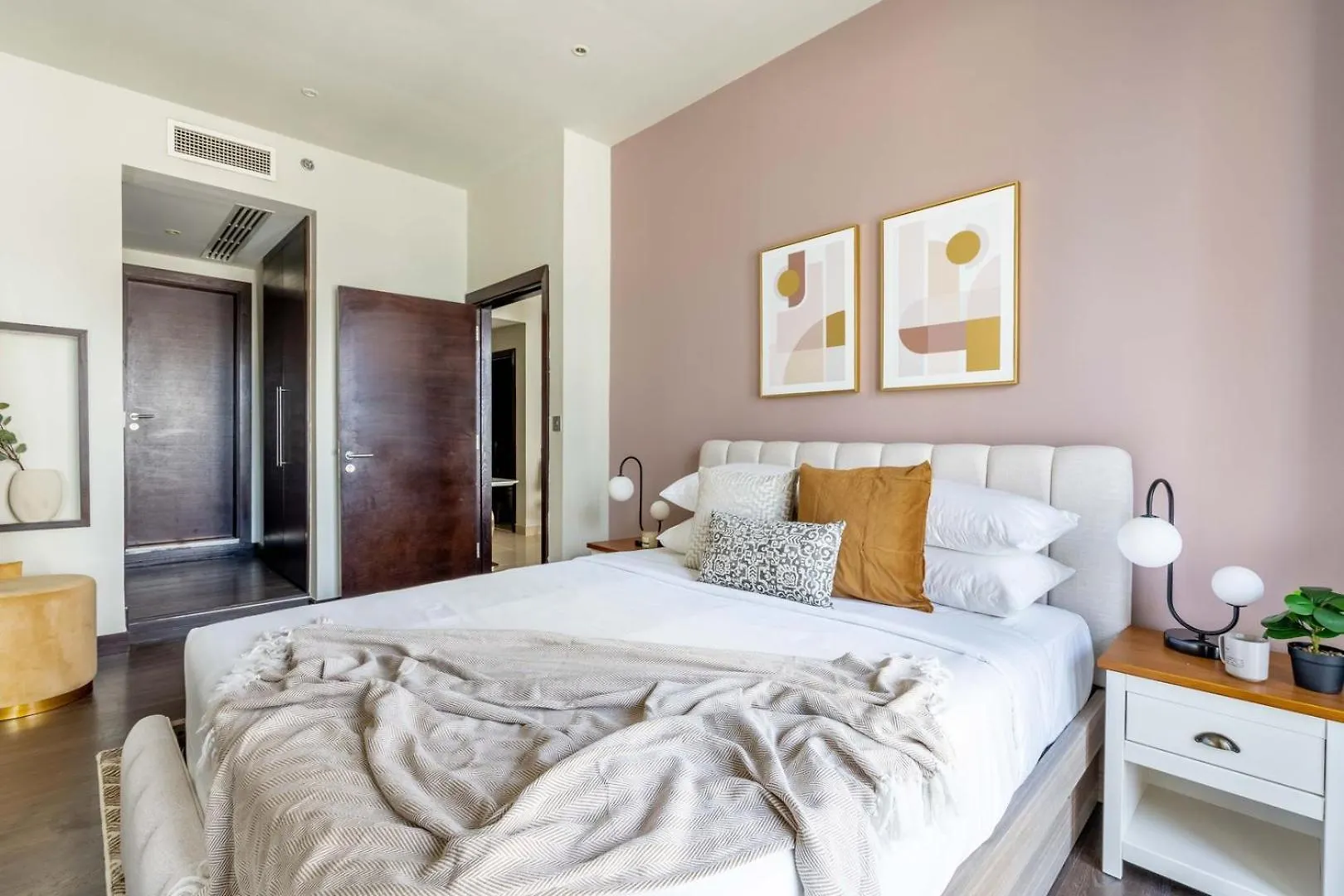 Guestready - Elegant Home In Business Bay Dubai 0*,  United Arab Emirates